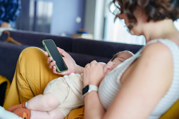 Is It Really a Big Deal To Use Your Phone While Breastfeeding? Why Experts Say It Might Be